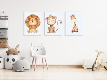 Slabo-modre-obrazy-lev-opica-zirafa-Obrazy-pre-deti-Detske-obrazy-Set-obrazov-pre-deti-3-obrazy-pre-deti-Obrazy-do-detskej-izby